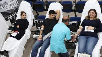 The personnel of the Press and Information Office (PIO), in collaboration with the Blood Center of the Ministry of Health, organised a voluntary blood donation, on 18 December 18.