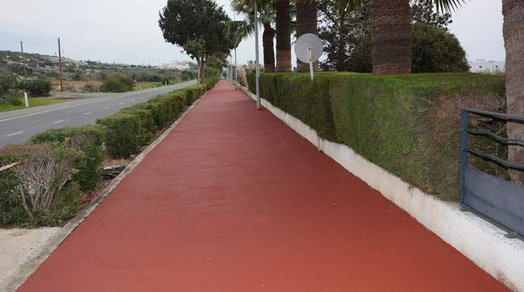 The cycling path 